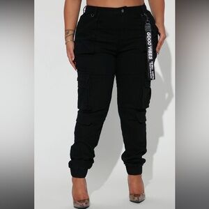 Good Vibes Cargo Jogger - Black